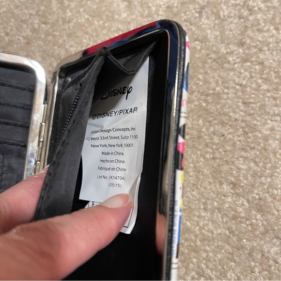 Disney Minnie Mouse Retro Fashion Magazine Push Latch Wallet-6x3x0.5” - Picture 4 of 8